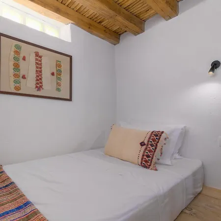 White House 1871 ラクハニア