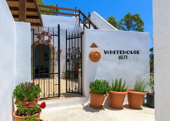 بيت للعطل White House 1871 لاخنيا